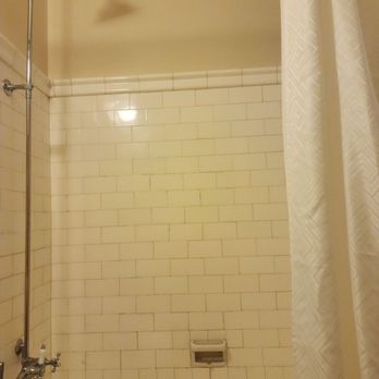 Hotel Normandie - Bathroom shower - Hotels Near Me - Los Angeles, California Hotel Normandie - Bathroom shower - Hotels Near Me - Los Angeles, California