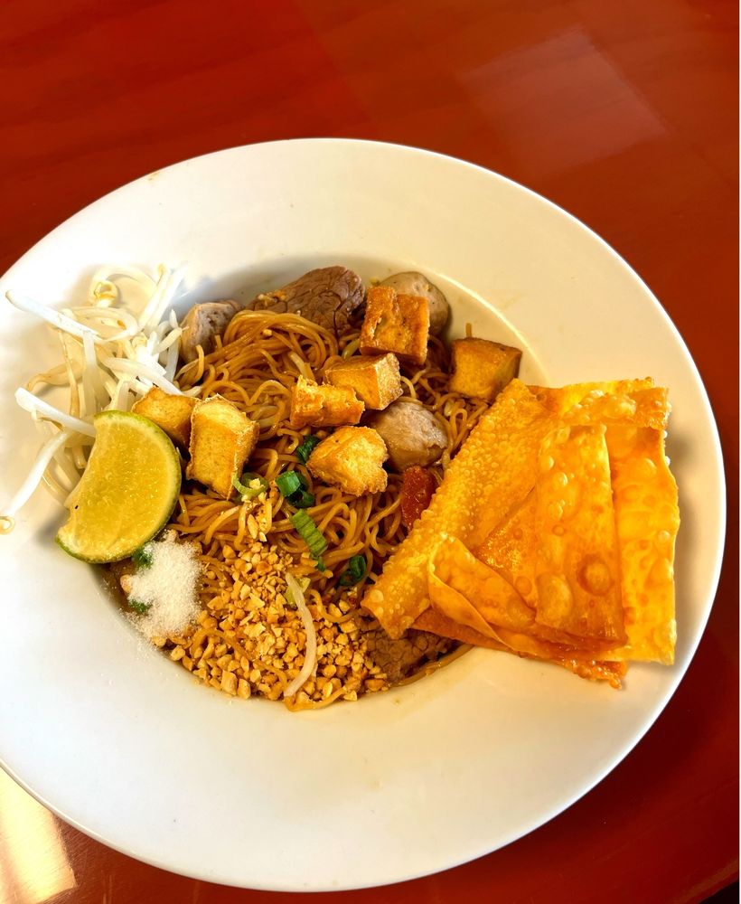 Opa Thai Restaurant Logo