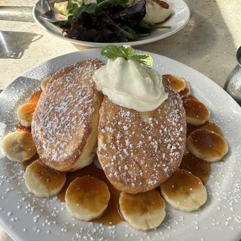 Cream Pot - Banana caramel soufflé - Breakfast & Brunch Near Me - Honolulu, Hawaii Cream Pot - Banana caramel soufflé - Breakfast & Brunch Near Me - Honolulu, Hawaii