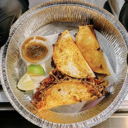 El Cenote - Birria tacos