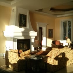 Cliffside Bed and Breakfast - The fireplace in the Great Room