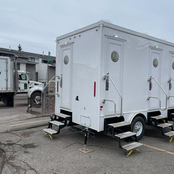 VIBE Event Rentals - 4-Stall Washroom Trailer - Party Equipment Rentals Near Me - Calgary, Alberta VIBE Event Rentals - 4-Stall Washroom Trailer - Party Equipment Rentals Near Me - Calgary, Alberta