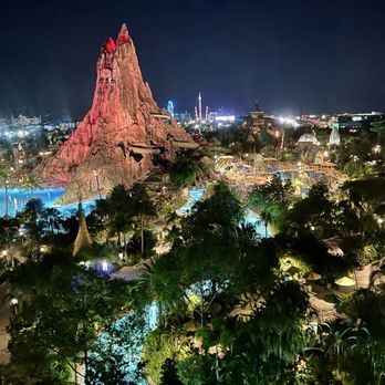 Universal's Volcano Bay - Nighttime park overview - Water Parks Near Me - Orlando, Florida Universal's Volcano Bay - Nighttime park overview - Water Parks Near Me - Orlando, Florida