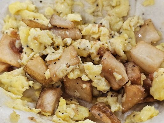 Rudy's "Country Store" and Bar-B-Q by null