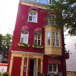 Au Petite Hotel, Quebec City -- I had to tilt the camera to get the whole thing in, but the building is straight as an arrow. Au Petite Hotel, Quebec City -- I had to tilt the camera to get the whole thing in, but the building is straight as an arrow.