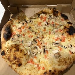 Riggatti's Wood Fired Pizza - Monday Monday Night Special