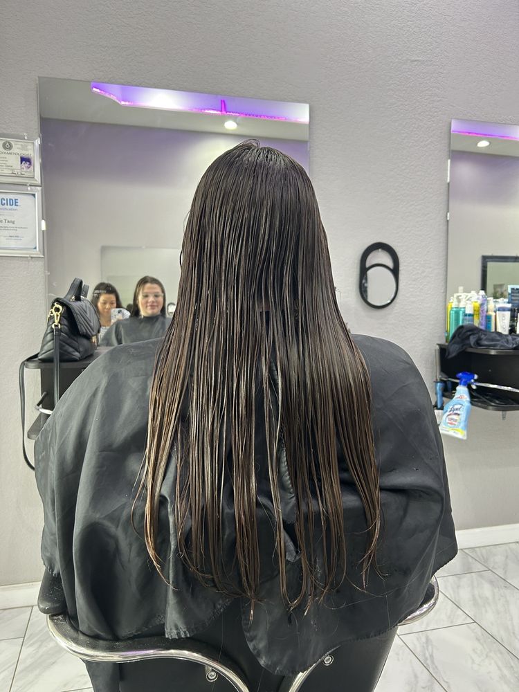 Super Haircuts Logo