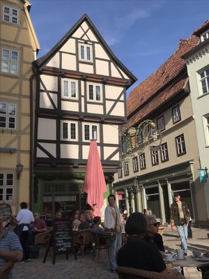 Café to Roland by null