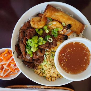 What's The Pho - Vermicelli noodle combo: egg roll, shrimps and grilled pork - Vietnamese Near Me - Larkfield-Wikiup, California What's The Pho - Vermicelli noodle combo: egg roll, shrimps and grilled pork - Vietnamese Near Me - Larkfield-Wikiup, California