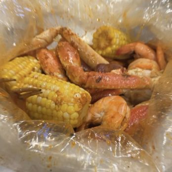 Cap't Loui - Snow Crab and Shrimp boil - Seafood Near Me - Braintree, Massachusetts