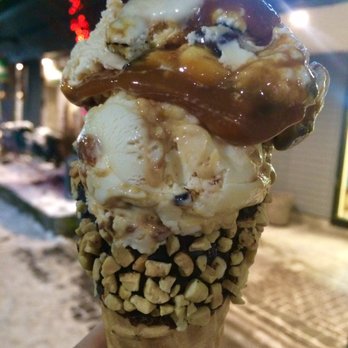 COWS - Wowie cowie (top) and peanut butter cup (bottom) - Ice Cream & Frozen Yogurt Near Me - Whistler, British Columbia