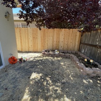 H&M Home Services LLC - Cedar fence install - Handyman Near Me H&M Home Services LLC - Cedar fence install - Handyman Near Me
