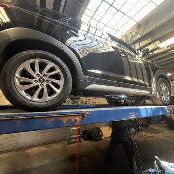 Lightning Auto Repair - Auto Repair Near Me - Chicago, Illinois Lightning Auto Repair - Auto Repair Near Me - Chicago, Illinois
