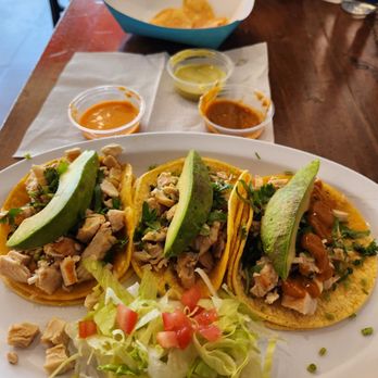 Hilarios Tacos - Chicken tacos with avocado - Mexican Near Me - Santa Clarita, California Hilarios Tacos - Chicken tacos with avocado - Mexican Near Me - Santa Clarita, California