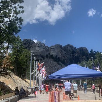 Mount Rushmore National Memorial - Landmarks & Historical Buildings Near Me - Keystone, South Dakota Mount Rushmore National Memorial - Landmarks & Historical Buildings Near Me - Keystone, South Dakota