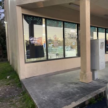 Dulce Primor - a car parked in front of a building - Bakeries Near Me - Jacksonville, Florida
