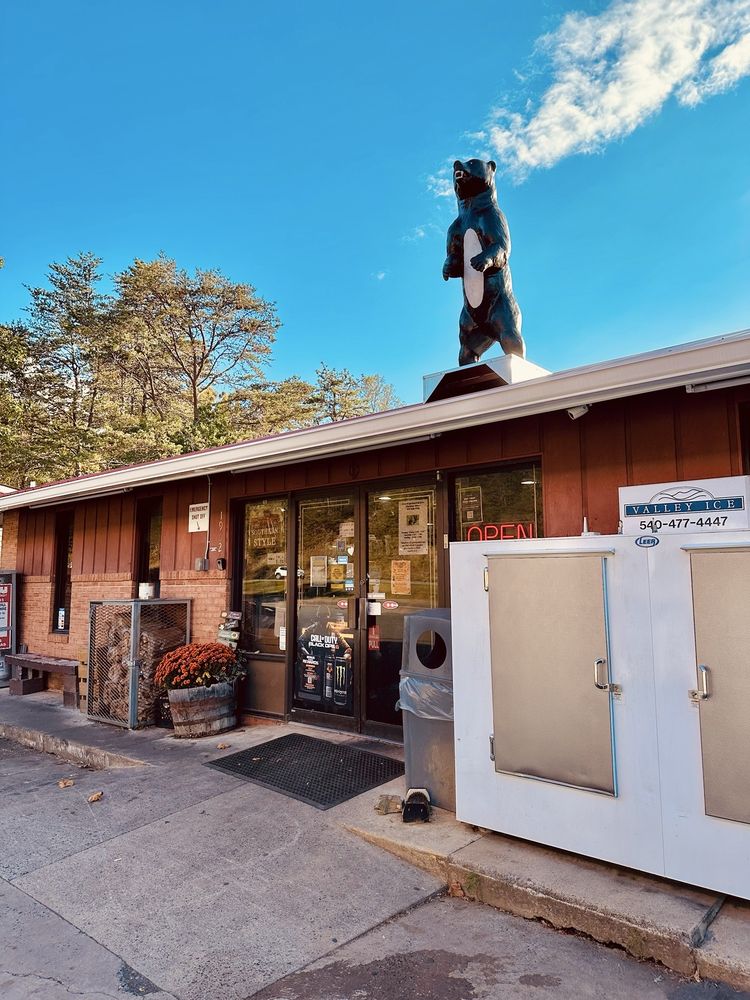 Bear Grocery & Deli Logo