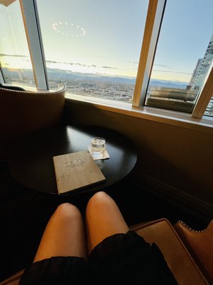 Peaks Lounge by null