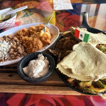 La Catrina - Fajita plate rice and beans - Mexican Near Me - Yuba City, California La Catrina - Fajita plate rice and beans - Mexican Near Me - Yuba City, California