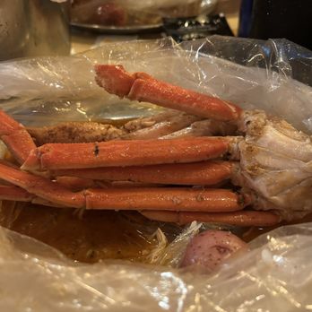 Crafty Crab - 1/2 lb Snow Crab Legs - Seafood Near Me - Orlando, Florida