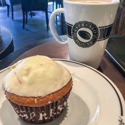 Espresso House - Carrot and cardamom muffin
