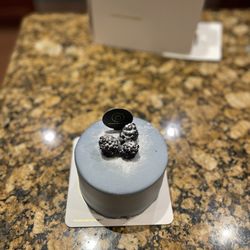 Shakalaka Bakery - Taro purple rice cheesecake