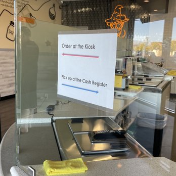 Bubble University - Order to the left, pick up to the right - Bubble Tea Near Me - Rocklin, California