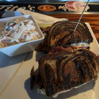BLVD Tavern - Ruben and coleslaw - American Near Me - West St Paul, Minnesota