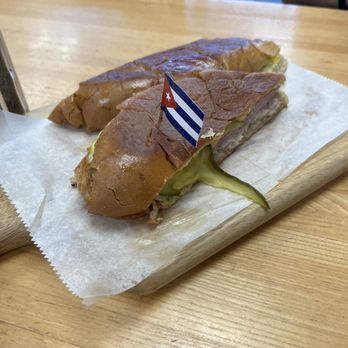 El Artesano Restaurant - Cuban Near Me - Union City, New Jersey El Artesano Restaurant - Cuban Near Me - Union City, New Jersey