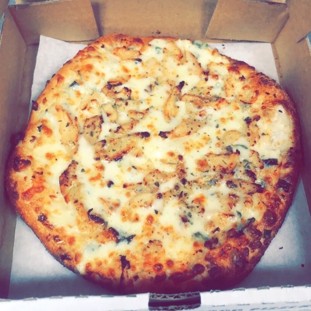 Mesa Pizza - White Chicken Pizza - Pizza Near Me - Santa Barbara, California