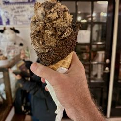 Schoolhouse Ice Cream - Mud pie!