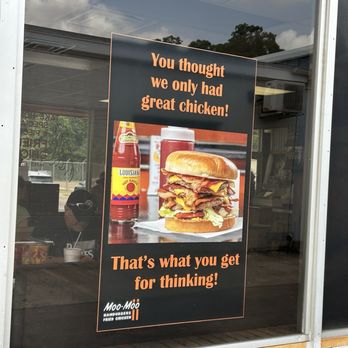 Moo Moo - Sign outside - Burgers Near Me - Victoria, Texas
