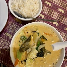 Red Curry with Chicken and Jasmine Rice (spicy) Red Curry with Chicken and Jasmine Rice (spicy)