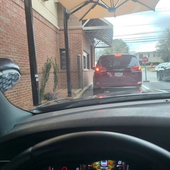 Chick-fil-A - Drive through 40 minutes wait - Fast Food Near Me - East Point, Georgia