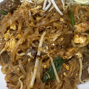 Thai Table Restaurant and Bar - Pad thai - Salad Near Me - Houston, Texas Thai Table Restaurant and Bar - Pad thai - Salad Near Me - Houston, Texas