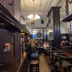 Horseshoe Bar