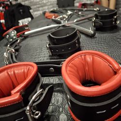 Oh Babe - Bondage items