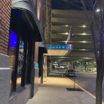 Renaissance Des Moines Savery Hotel - Hotels Near Me - Des Moines, Iowa