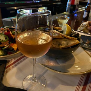 Karvers Grille - Happy Hour - American Near Me - Holbrook, New York