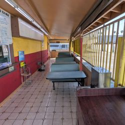 El Pollo Dorado - Dining area