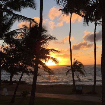 Hotel Coral Reef - Sunrise from lanai - Hotels Near Me - Kapaa, Hawaii Hotel Coral Reef - Sunrise from lanai - Hotels Near Me - Kapaa, Hawaii