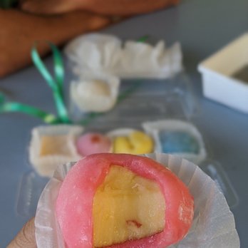 Two Ladies Kitchen - Apply mochi - Bakeries Near Me - Hilo, Hawaii