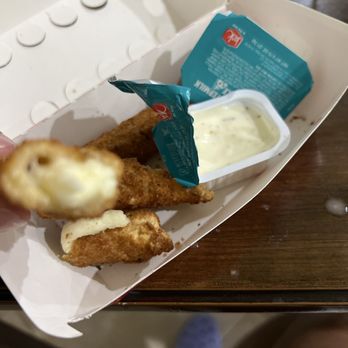 Jack in the Box - 4pc Classic Mozzarella Sticks WAS SUPPOSED TO BE NASHVILLE HOT!!!! - Fast Food Near Me - Chandler, Arizona