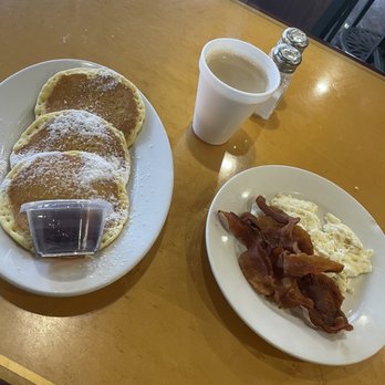 Chateau Café - Pancakes, Coffee, bacon and eggs! - Coffee & Tea Near Me - New Orleans, Louisiana
