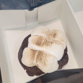 Midnight Cookies & Cream - Desserts Near Me - Davie, Florida Midnight Cookies & Cream - Desserts Near Me - Davie, Florida