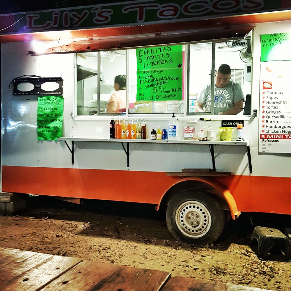 Lily's Tacos Logo
