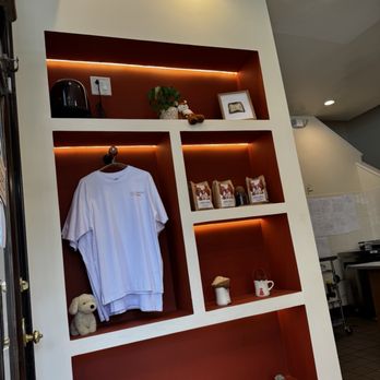 Bu Pastry Bar - Store inside display - Cafes Near Me - Pasadena, California