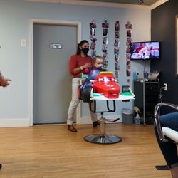 V Elegant Salon