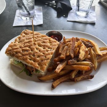 Marlow's Tavern - Chicken Panini - New American Near Me - Kennesaw, Georgia Marlow's Tavern - Chicken Panini - New American Near Me - Kennesaw, Georgia