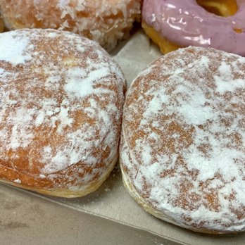 Mr Donuts and Bakery - Jelly filled powdered donuts - Donuts Near Me - Honolulu, Hawaii